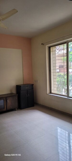Room in 3 BHK Apartment at Runwal Sanchita, Baner – for Rent