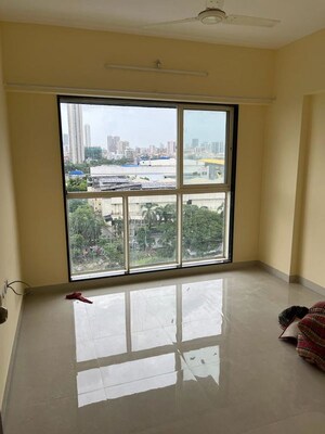 Room in 2.5 BHK Apartment at Govardhangiri, Goregaon West – for Rent