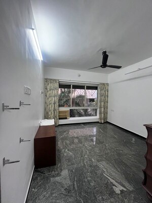2 BHK Apartment For Rent in Versova