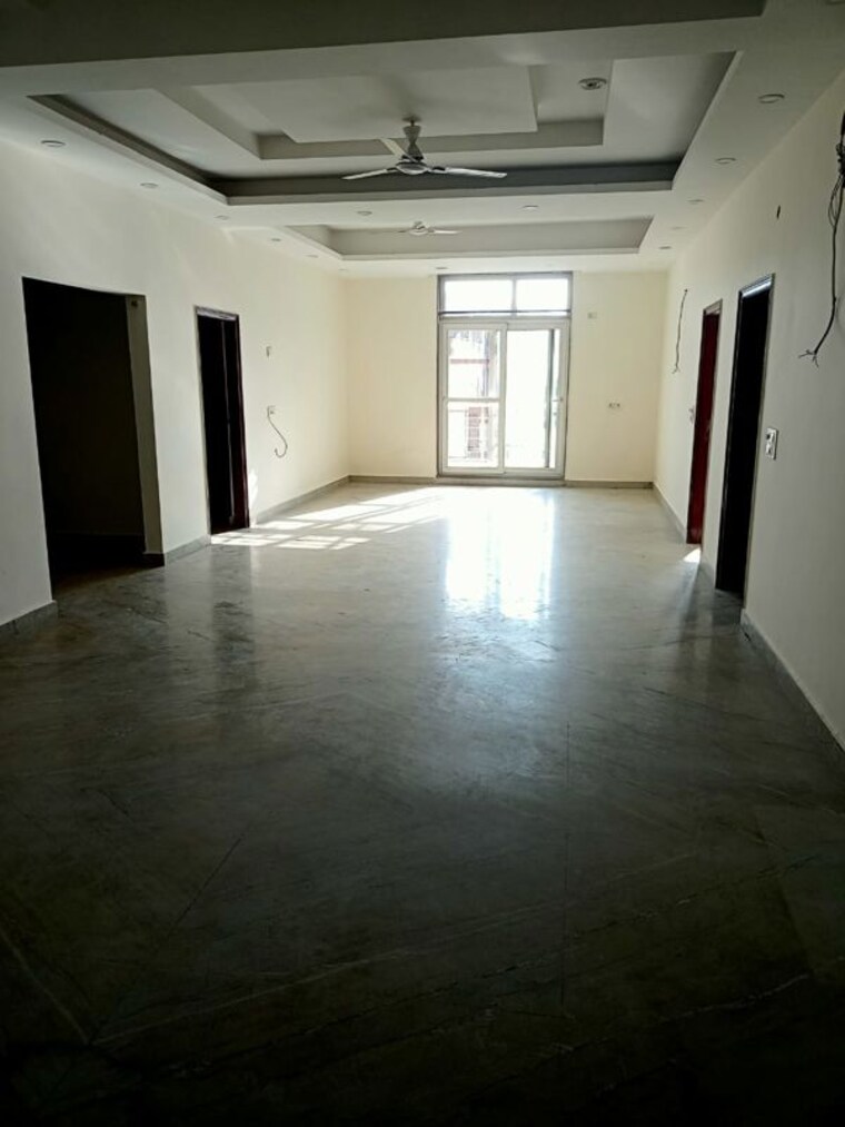 Room, sector 41 3 Bedroom 2000 Sq.Ft. Independent House In Sector 41 Noida 10596452