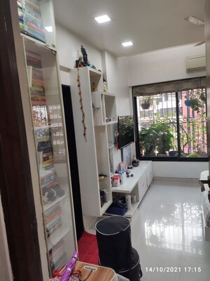 Living Room in 4 BHK Apartment at Samartha Aangan, Andheri West – for Sale