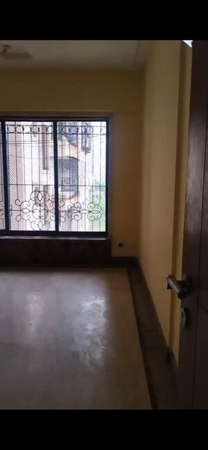 Room in 2 BHK Apartment at Celestia Heights, Malad West – for Rent