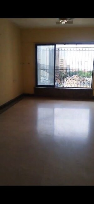Room in 2 BHK Apartment at Celestia Heights, Malad West – for Rent