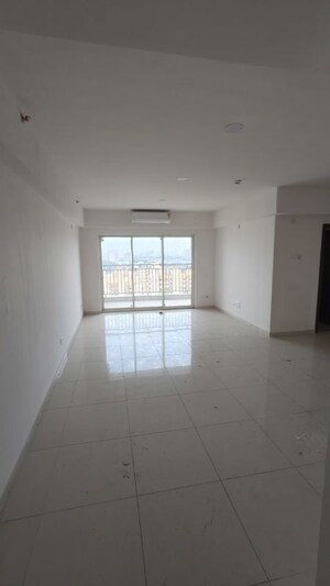 Room in 3.5 BHK Apartment at Godrej Air Sector 85, Sector 85 – for Rent