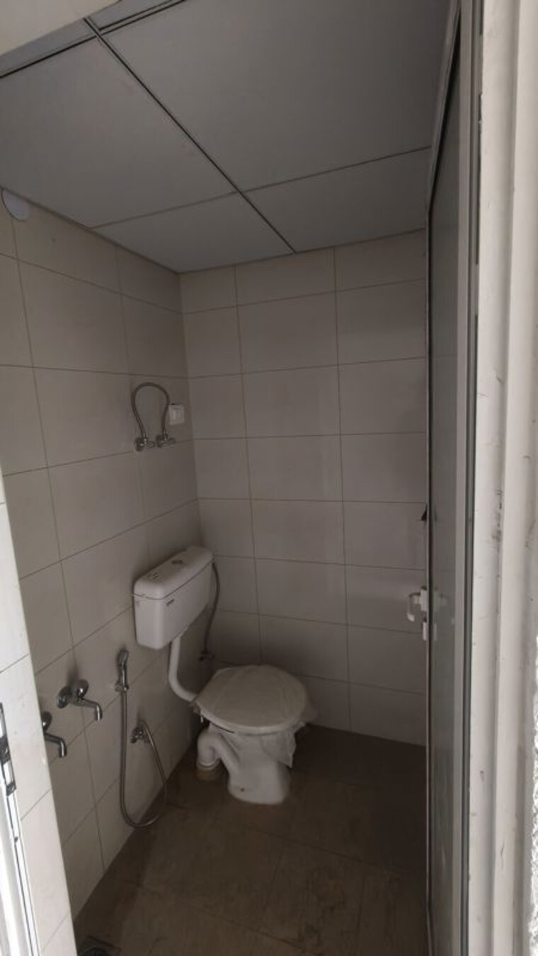 Bathroom, godrej-air-sector-85 3.5 Bedroom 1931 Sq.Ft. Apartment In Sector 85 Gurgaon 10596460