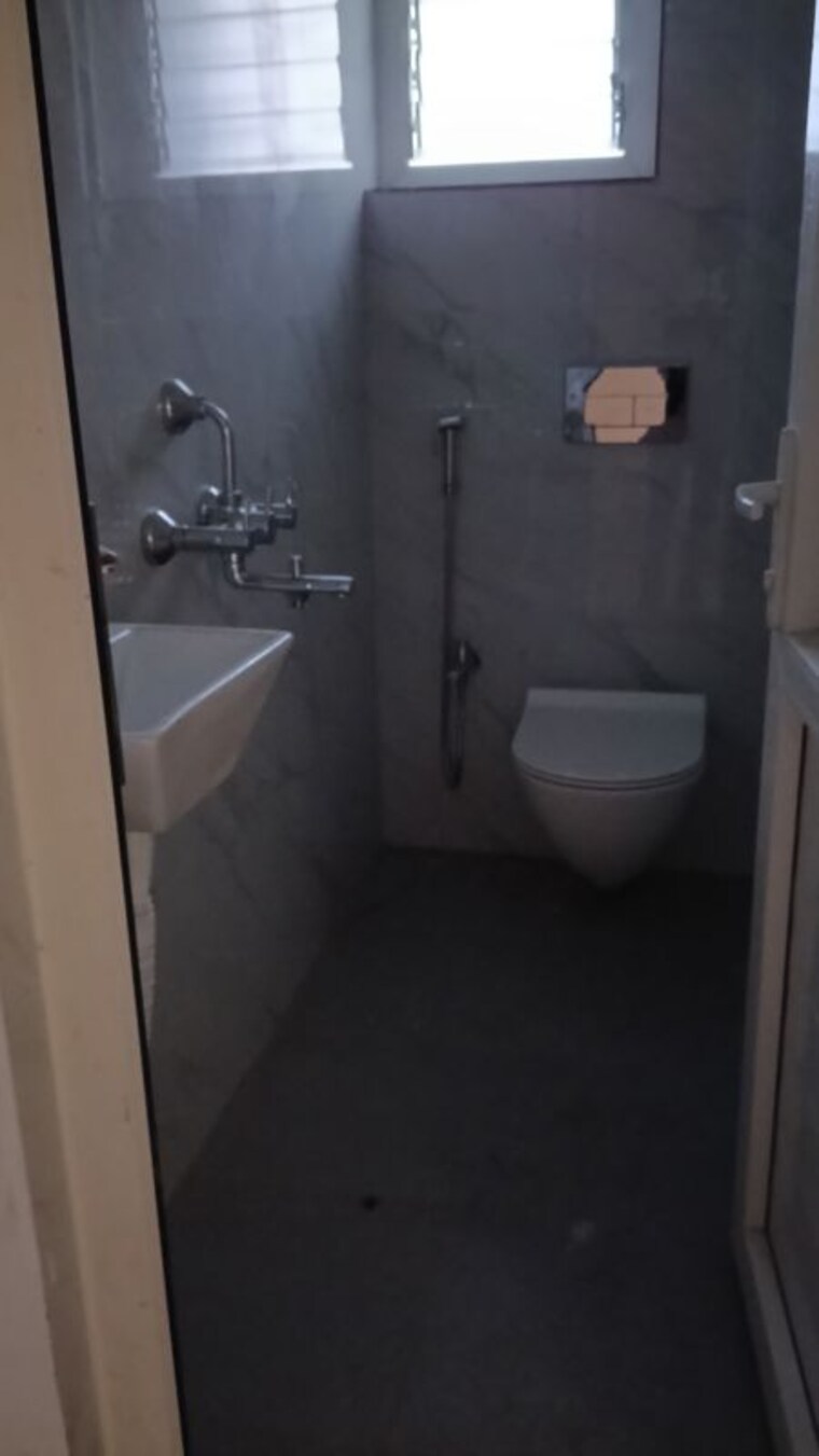 Bathroom, sun-aa1325 3 Bedroom 1020 Sq.Ft. Apartment In New Town Kolkata 10596459