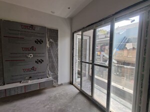 Parking in 4 BHK Builder Floor at Rohini Sector 16 – for Sale