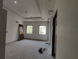 Room in 4 BHK Builder Floor at Rohini Sector 16 – for Sale