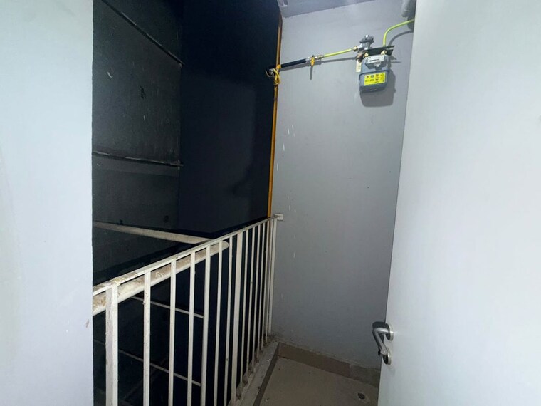 Balcony, tata-serein 3 Bedroom 990 Sq.Ft. Apartment In Pokhran Road No Two Thane 10596482