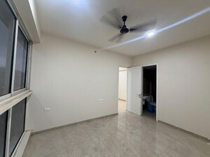 Room in 3 BHK Apartment at Tata Serein, Pokhran Road No Two – for Rent