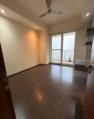 3 BHK Apartment For Rent in Mahagun Mezzaria, Sector 78