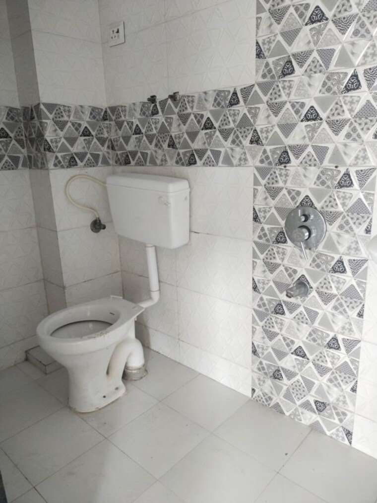 Bathroom, shiv-arya 1 RK 430 Sq.Ft. Apartment In Karanjade Navi Mumbai 10596506