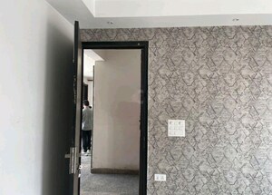 Room in 3 BHK Apartment at Elite Golf Green, Sector 79 – for Rent