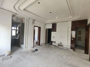 Building Lobby in 5 BHK Builder Floor at Rohini Sector 16 – for Sale