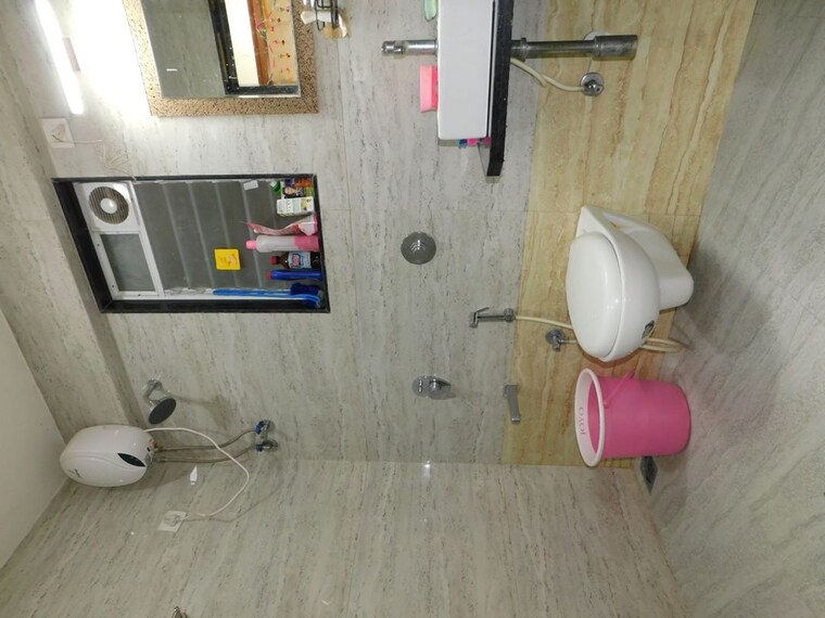 Attached Bathroom, om-sai-chembur-nandadeep-chs 2 Bedroom 747 Sq.Ft. Apartment In Chembur Mumbai 10596522