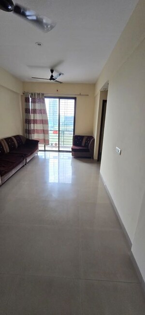 Room in 2 BHK Apartment at Maxim Central, Kharghar – for Rent