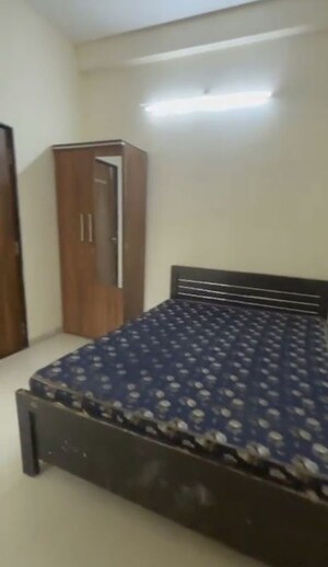 Bedroom in 1 BHK Builder Floor at Mahalaxmi Nagar – for Rent