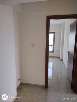 Room in 2 BHK Apartment at Thapar Suburbia, Chembur – for Rent