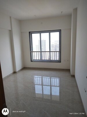Room in 2 BHK Apartment at Thapar Suburbia, Chembur – for Rent