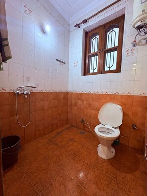 Bathroom in 1 BHK Apartment at Ansal Plaza Sector-23, Sector 23 – for Rent