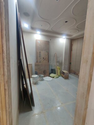 Building Lobby in 3 BHK Builder Floor at Rohini Sector 15 – for Sale