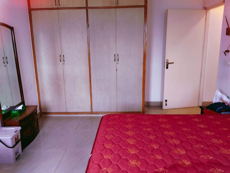 Bedroom, dlf-ridgewood-estate 3 Bedroom 1350 Sq.Ft. Apartment In Dlf Phase iv Gurgaon 10596563