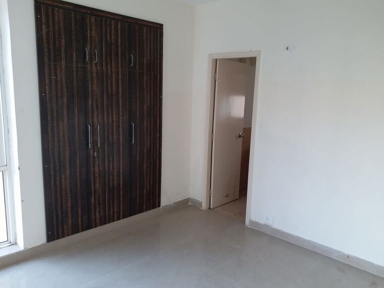 Room, jaypee-green-kosmos-phase-ii 2 Bedroom 954 Sq.Ft. Apartment In Sector 134 Noida 10596572