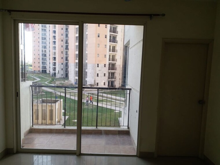 Room, jaypee-green-kosmos-phase-ii 2 Bedroom 954 Sq.Ft. Apartment In Sector 134 Noida 10596572