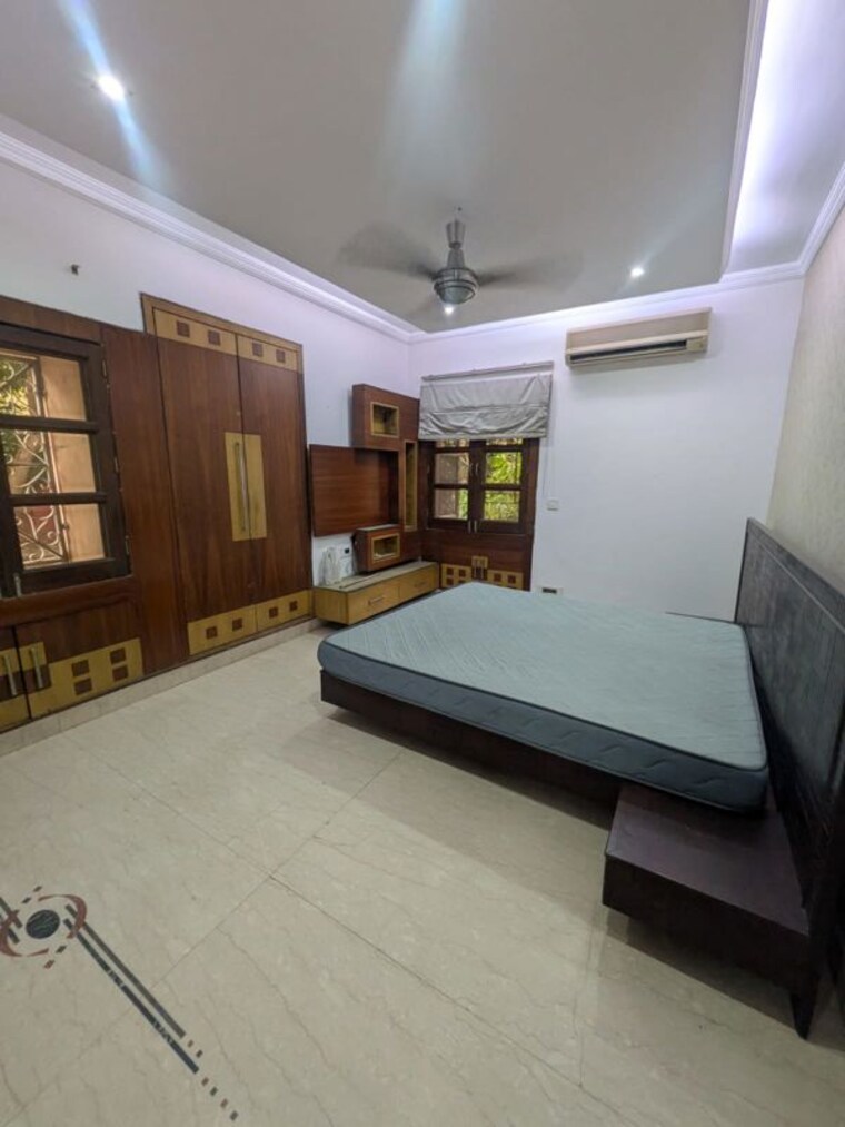 Living Room, unitech-heritage-city 2 Bedroom 1600 Sq.Ft. Apartment In Sector 25 Gurgaon 10596620