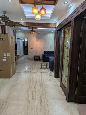 2 BHK Apartment For Rent in Unitech Heritage City, Sector 25