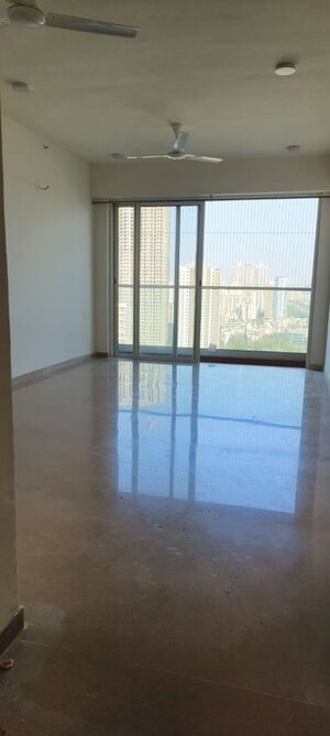 Room in 1 BHK Apartment at Indiabulls One Indiabulls, Pokhran Road No Two – for Rent