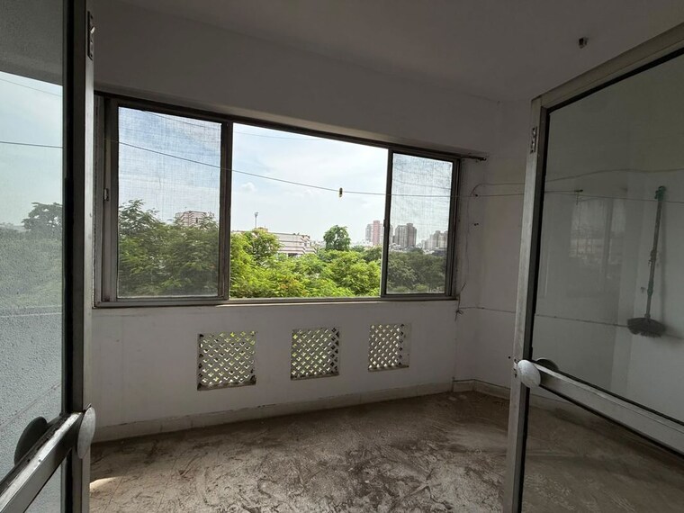  Parking, the-retreat-gurgaon 2 Bedroom 1200 Sq.Ft. Apartment In Sector 41 Gurgaon 10596634