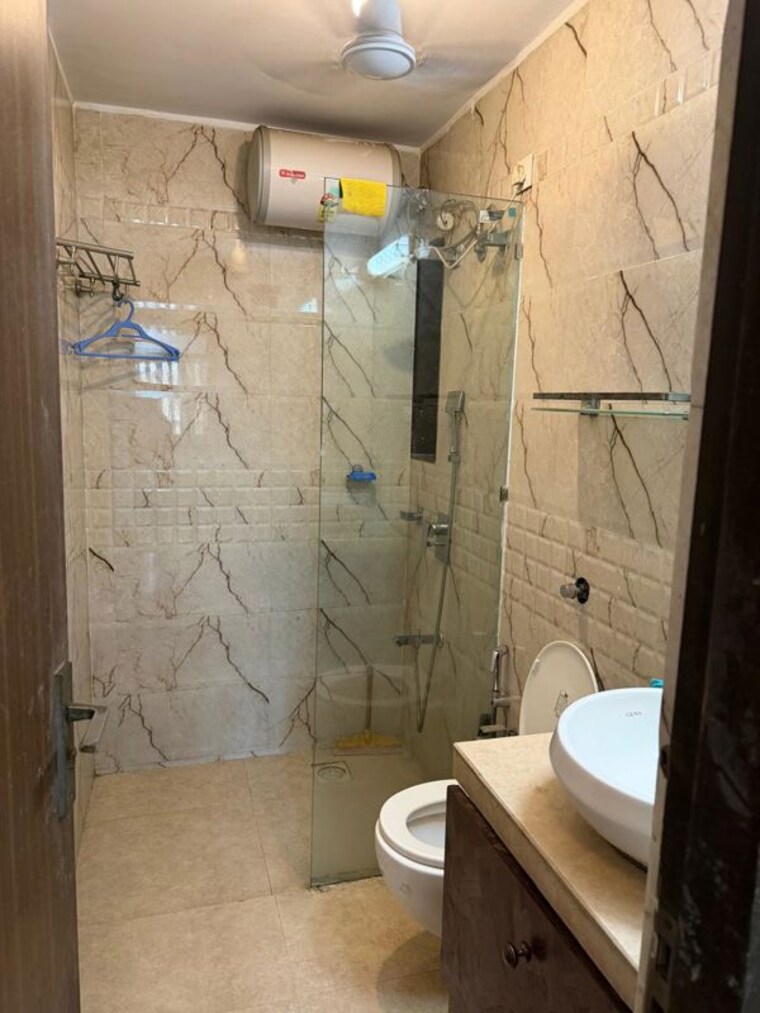 Bathroom, andheri-chs  700 Sq.Ft. Apartment In Andheri West Mumbai 10596610
