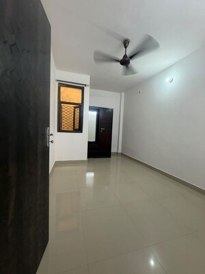 Room in 2 BHK Builder Floor at Chattarpur – for Rent