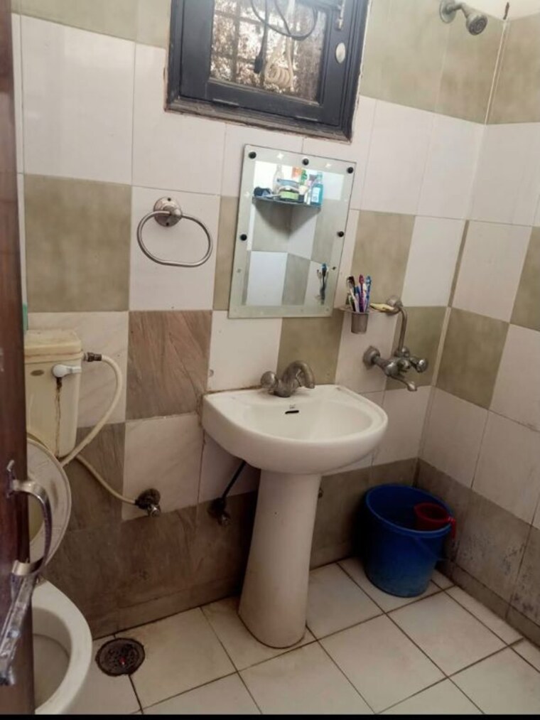 Bathroom, vip road 2 Bedroom 1000 Sq.Ft. Apartment In Vip Road Zirakpur 10596627