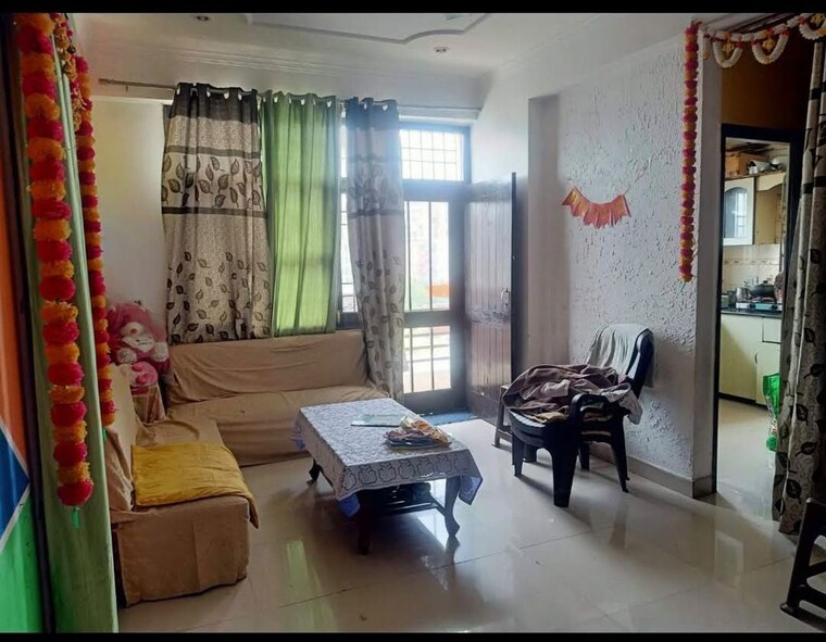 Living Room, vip road 2 Bedroom 1000 Sq.Ft. Apartment In Vip Road Zirakpur 10596627