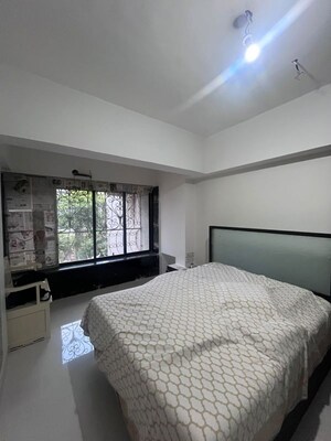 2 BHK Apartment For Rent in Versova
