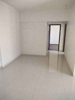 Room in 3 BHK Apartment at Jyoti Sukriti, Goregaon East – for Rent