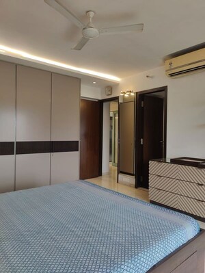 Bedroom in 3 BHK Apartment at Florence CHS, Santacruz East – for Rent