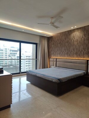 Bedroom in 3 BHK Apartment at Florence CHS, Santacruz East – for Rent