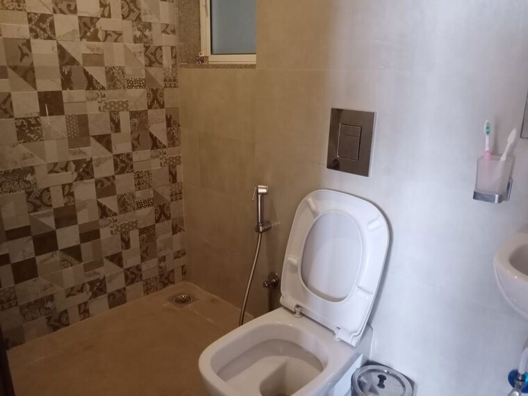 Bathroom, supreme-19 2 Bedroom 640 Sq.Ft. Apartment In Lokhandwala Mumbai 10596660