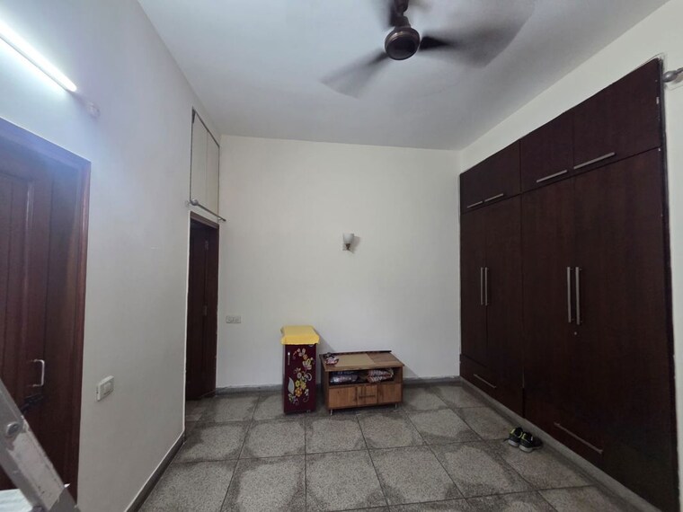 Bedroom, sector 4 3 Bedroom 500 Sq.Yd. Builder Floor In Sector 4 Gurgaon 10596663