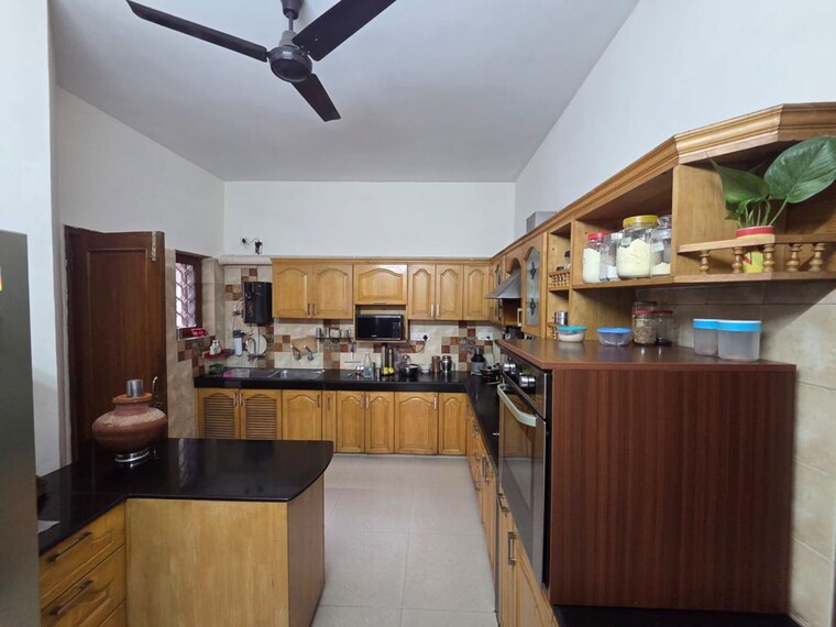 Kitchen, sector 4 3 Bedroom 500 Sq.Yd. Builder Floor In Sector 4 Gurgaon 10596663