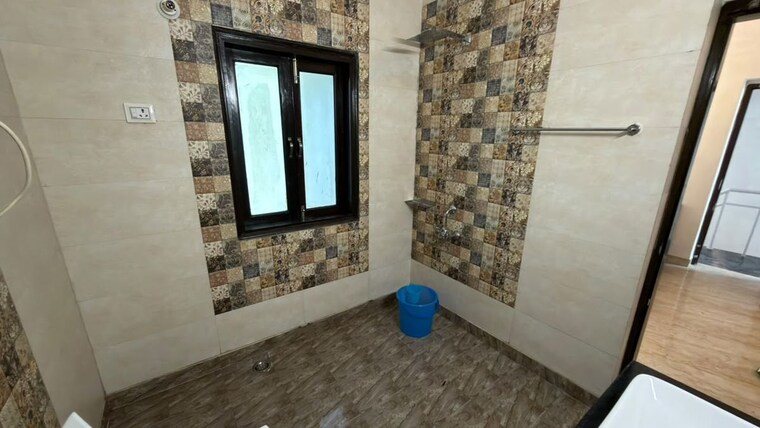 Washroom, saket Commercial Office Space in IT/SEZ 1900 Sq.Ft. In Saket Delhi 10580036