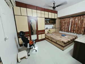 Team Area in 1 BHK Apartment at Lokpuram Complex, Vasant Vihar – for Rent