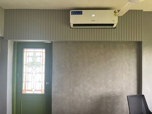 Room in 1 BHK Apartment at Andheri West – for Rent