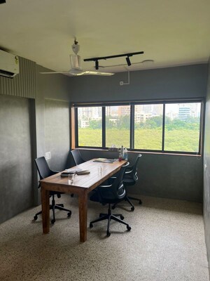 Team Area in 1 BHK Apartment at Andheri West – for Rent