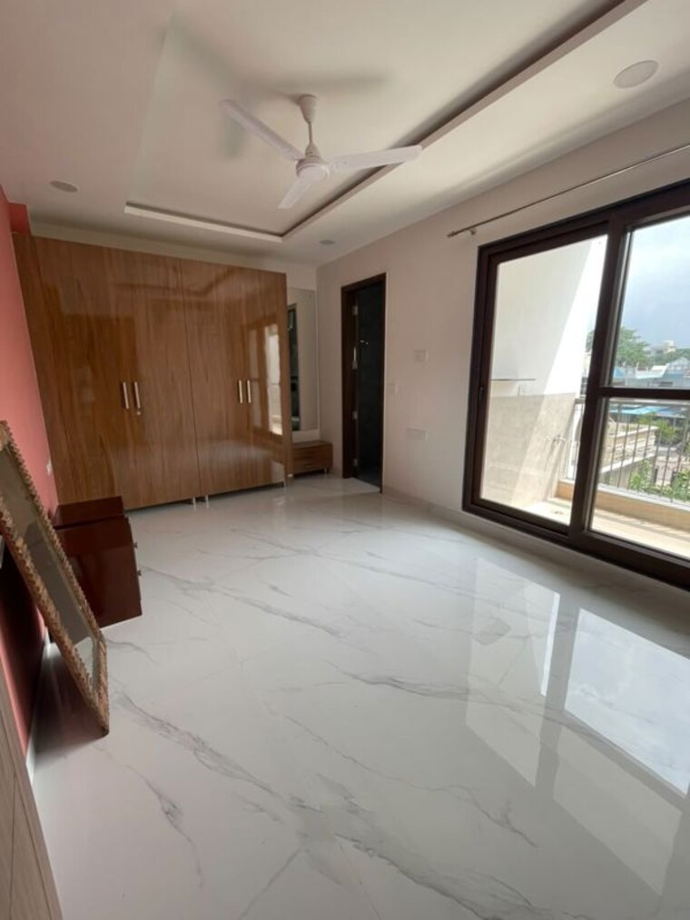  Parking, sector 23 2 Bedroom 1200 Sq.Ft. Builder Floor In Sector 23 Gurgaon 10596696