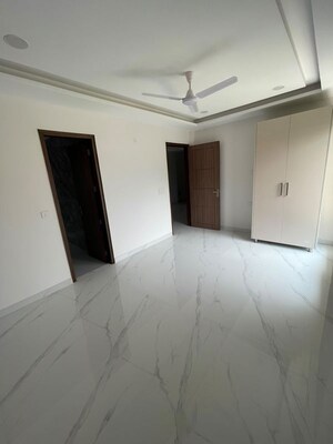 Bedroom in 2 BHK Builder Floor at Sector 23 – for Rent