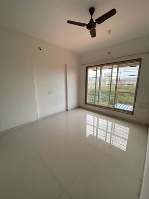 Room in 1 BHK Apartment at Shree Riddhi Siddhi Sumukh Hills, Kandivali East – for Rent